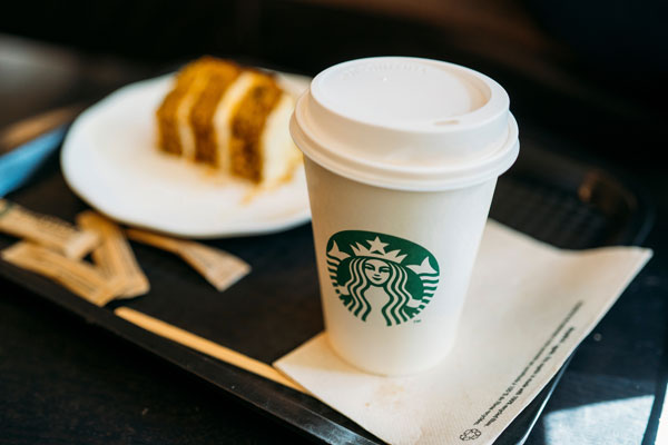 スターバックスカードの種類別の使い方
